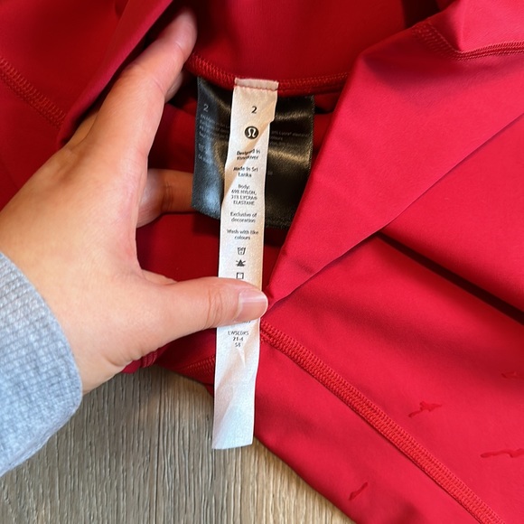 wunder under 25" luxtreme dark red 2022 lunar new year size 2 lululemon nwt - Picture 5 of 15